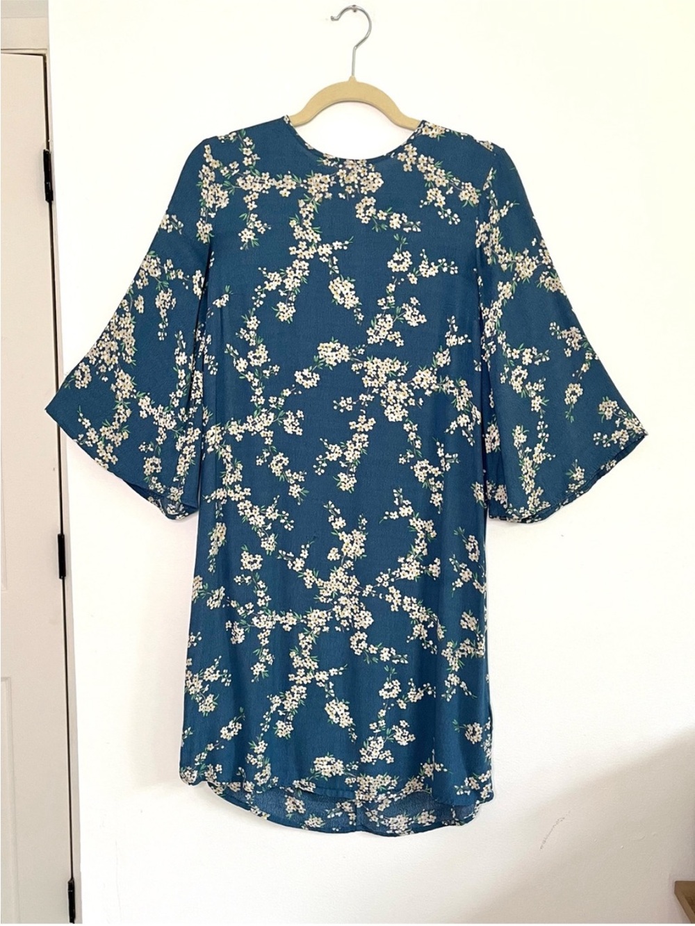GP & J Baker x H&M Blue Floral Flowy Flare Sleeve Shift Dress Boho Cottagecore 4
